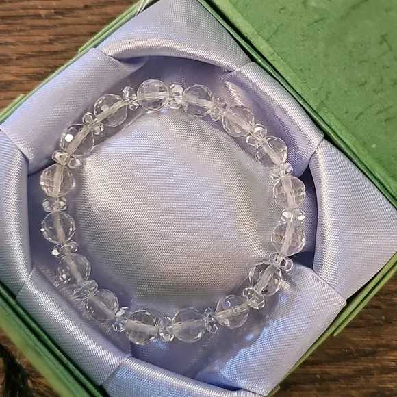 Beaded Clear Bracelet - Picture 4 of 4